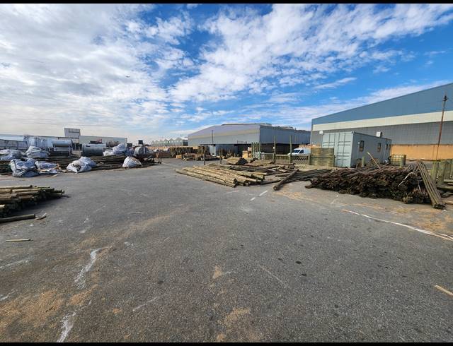 4,000M² INDUSTRIAL YARD TO LET IN ROODEKOP